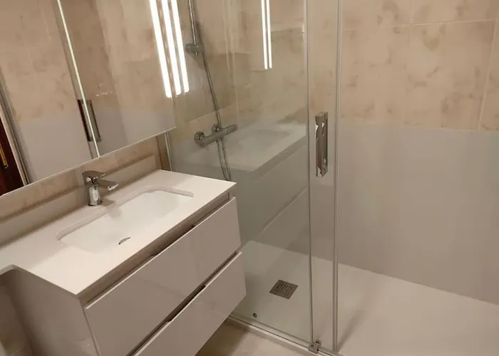 Maravillosa Ubicacion Junto Al Mar Con Garaje *